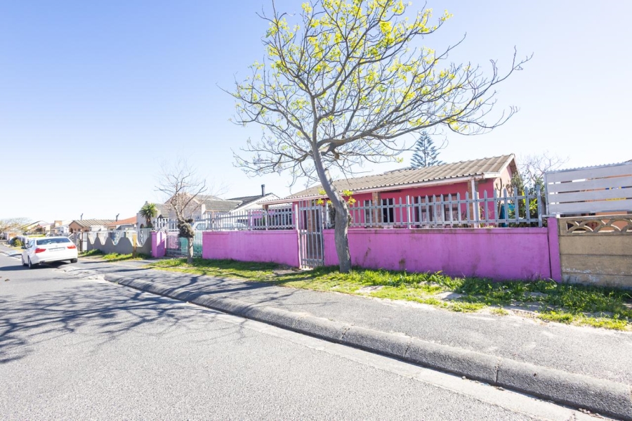 4 Bedroom Property for Sale in Belhar Western Cape